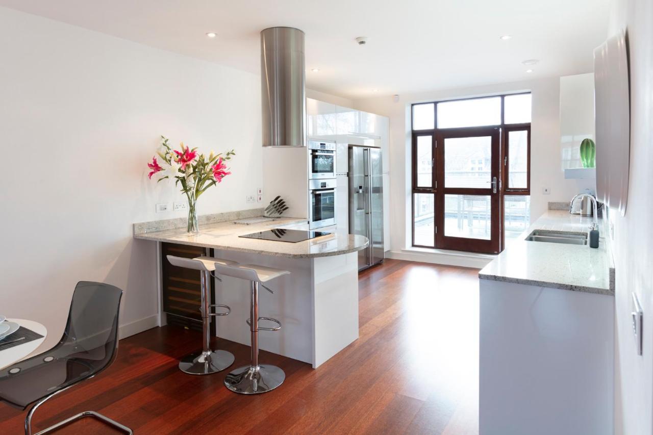 Hampden Apartments - The Charles ويندسور المظهر الخارجي الصورة