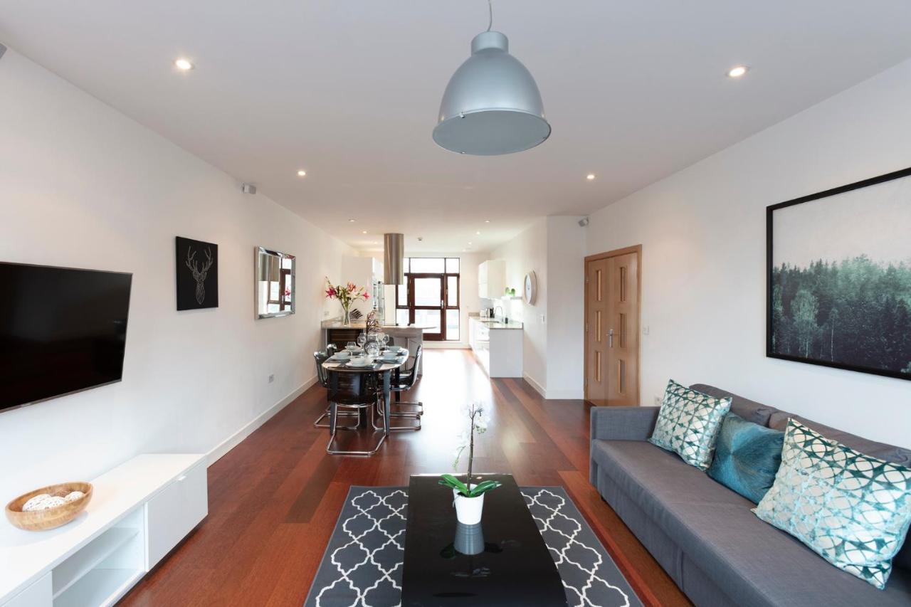 Hampden Apartments - The Charles ويندسور المظهر الخارجي الصورة